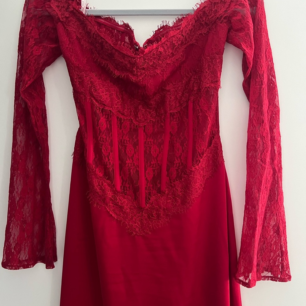 Miss Circle Elegant Red Corset Lace Dress